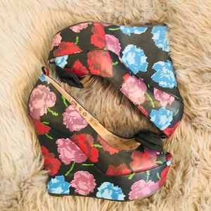 Betseyville Platform Wedge